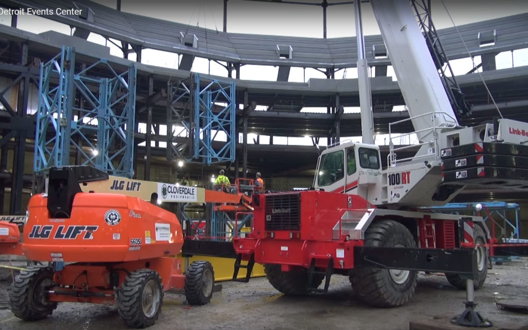 The new Link-Belt 100-ton 100|RT crane working in Detroit