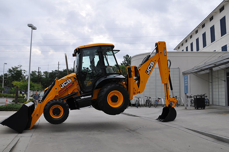 JCB Donates 3CX Backhoe Loader to Help Earthquake Victims In Ecuador