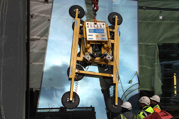 HIRD SUPPLIES HEAVY-LIFT SERVICE IN VICTORIA