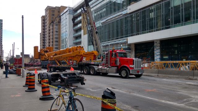 All Canada Crane Rental Corp assists in taking down tower crane in Toronto