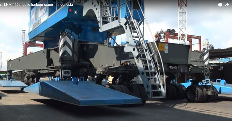 Liebherr – LHM 420 mobile harbour crane in Indonesia Video