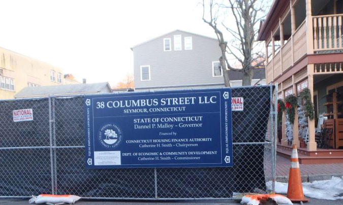 Construction worker in Seymour recovering after 25-foot fall