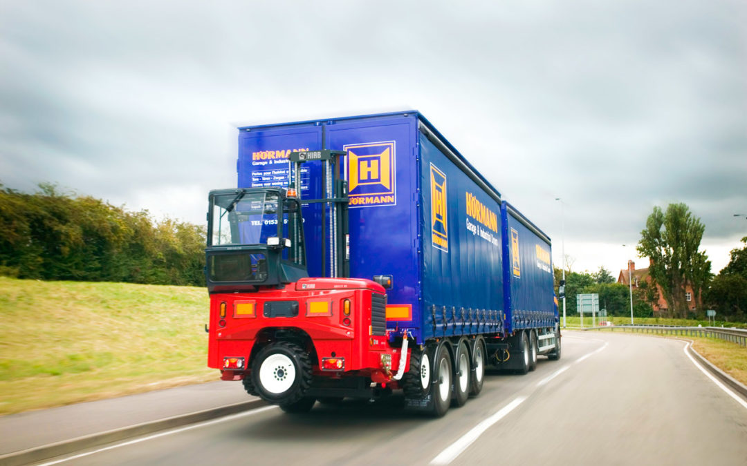 Hiab presents its product innovations at the CV Show, UK