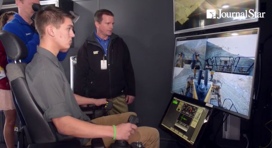 Digital dozing: Students control Caterpillar bulldozer in Arizona from East Peoria