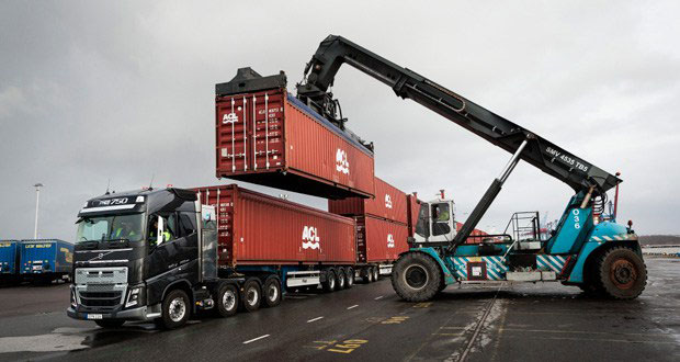 Volvo FH16 and I-Shift with crawler gears pulls 750 tonnes from standstill