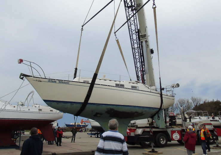 Link-Belt Truck Crane handles annual lift in day at Port Elgin Harbour
