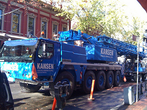 Cool Video of Kansen Crane erecting a Tower Crane in beautiful Vancouver, BC