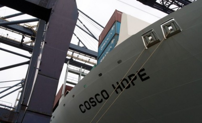 Major fire caused by Container Ship hitting Gantry Crane at Suez Canal Port