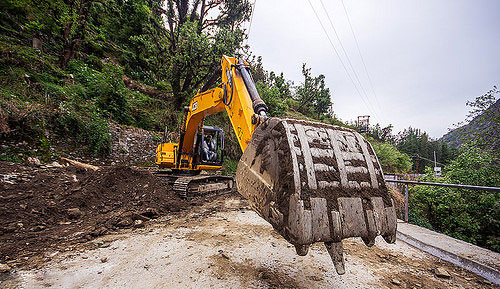 Tips for Managing Costs of Owning Excavators