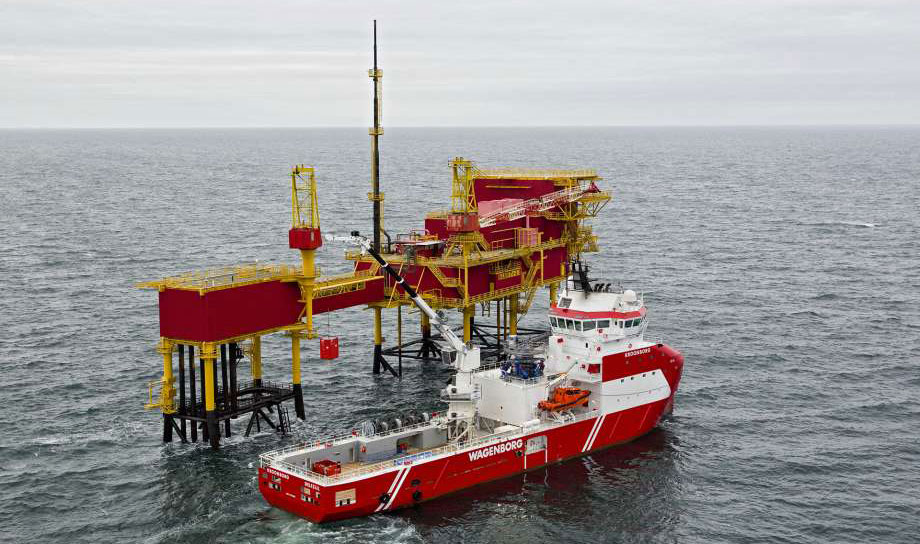 The Barge Master T40 motion compensated crane receives Spotlight on New Tech Award @  2016 Offshore Technology Conference