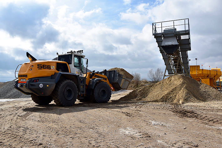 New L 566 XPower® wheel loaders delivered to RBS Kiesgewinnung GmbH & Co. KG in Hamburg