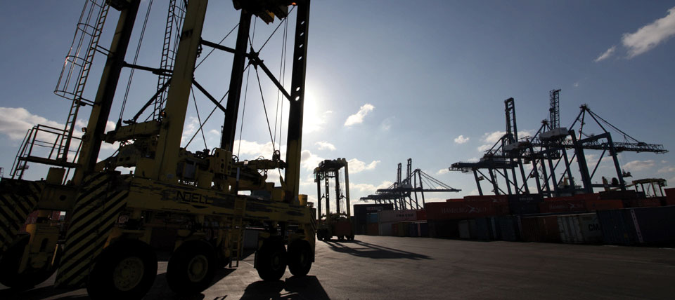 London Container Terminal in Tilbury welcomed the arrival of their eight new Kalmar straddle carriers.
