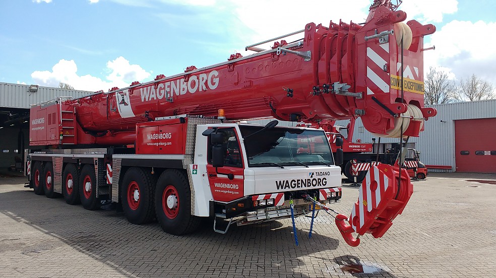 SECOND TADANO ATF 400G-6 FOR WAGENBORG