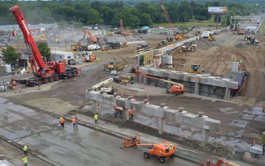 Barnhart Crane is ready to set four prefabricated bridge units in Connecticut