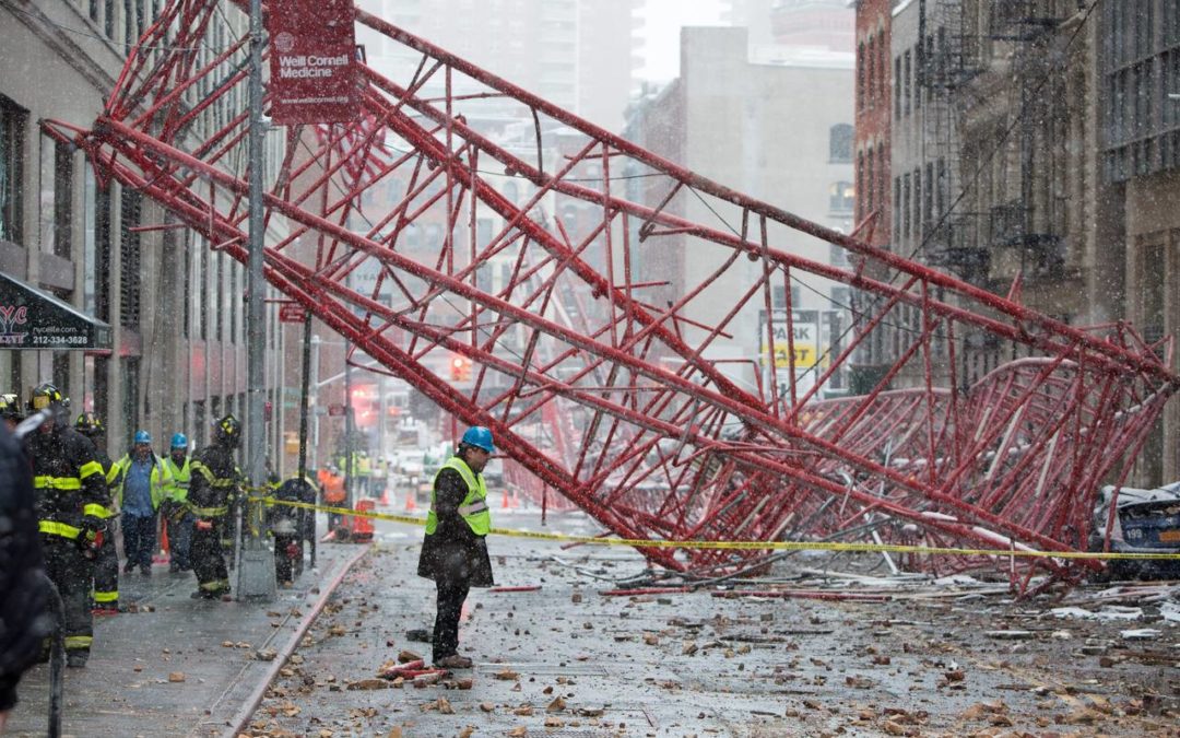 Technical Panel Urges Black Boxes on Cranes in New York City