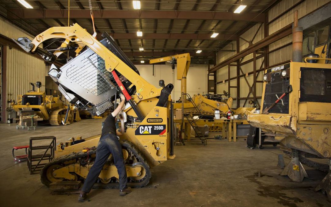 Caterpillar Cuts Guidance, Announces More Job Cuts