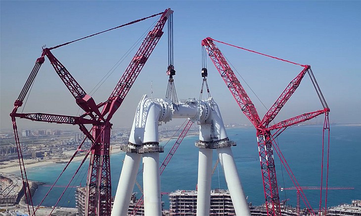 Pictures of Mammoet’s 3000-ton Liebherr 13000 working along side the 5000-ton Mammoet PTC DS-200 Ringer Crane