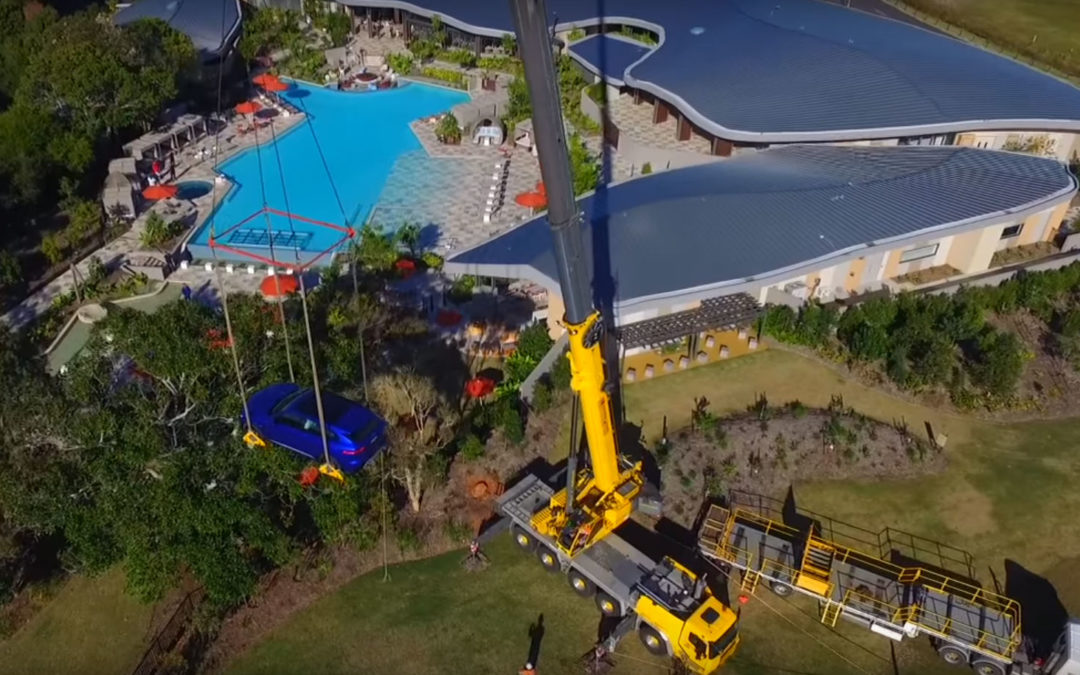Quckie Time Lapse Video of Universal Cranes Grove GMK5130-2 crane lifting a car for the promotion of new SUV