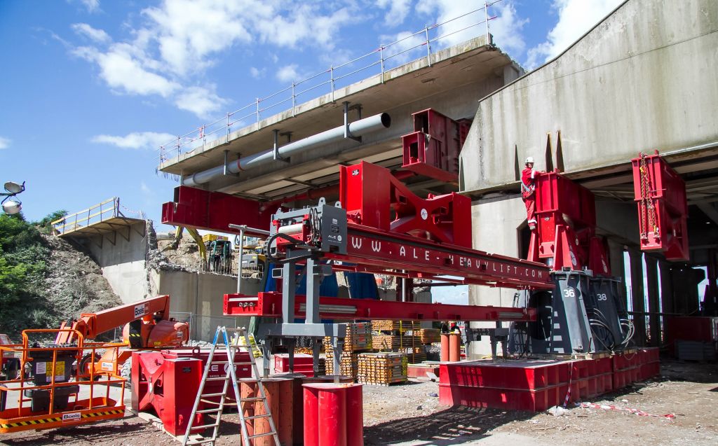 ALE Heavy Lift’s revolutionary Mega Jack system performs first jack-up in Europe