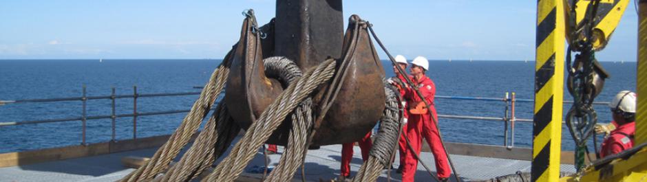 Seaway Heavy Lifting installs Dong Energy’s 573MW Race Bank wind farm substation