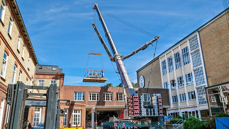 Pictures of All Terrain Cranes working at German Brewery