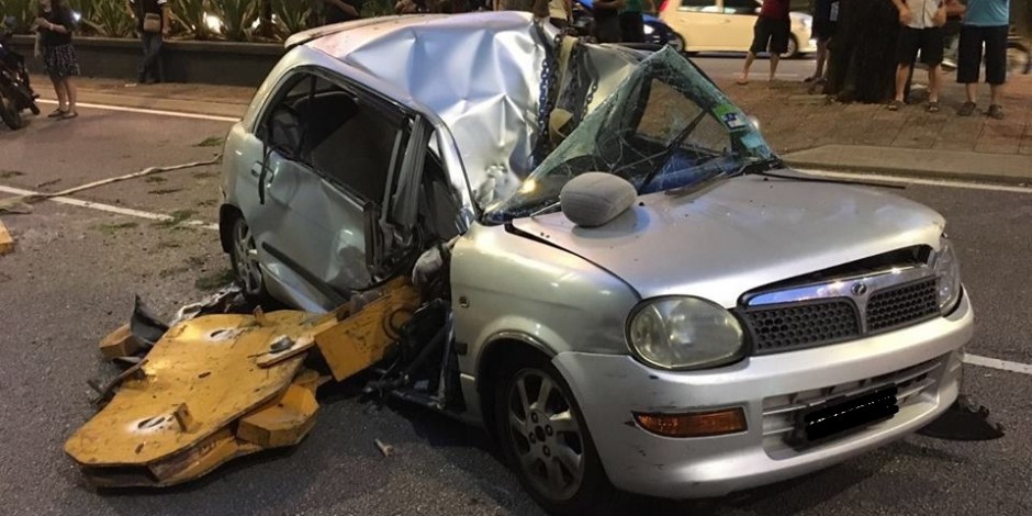 1-ton Hook drops from Tower Crane crushing car and killing driver