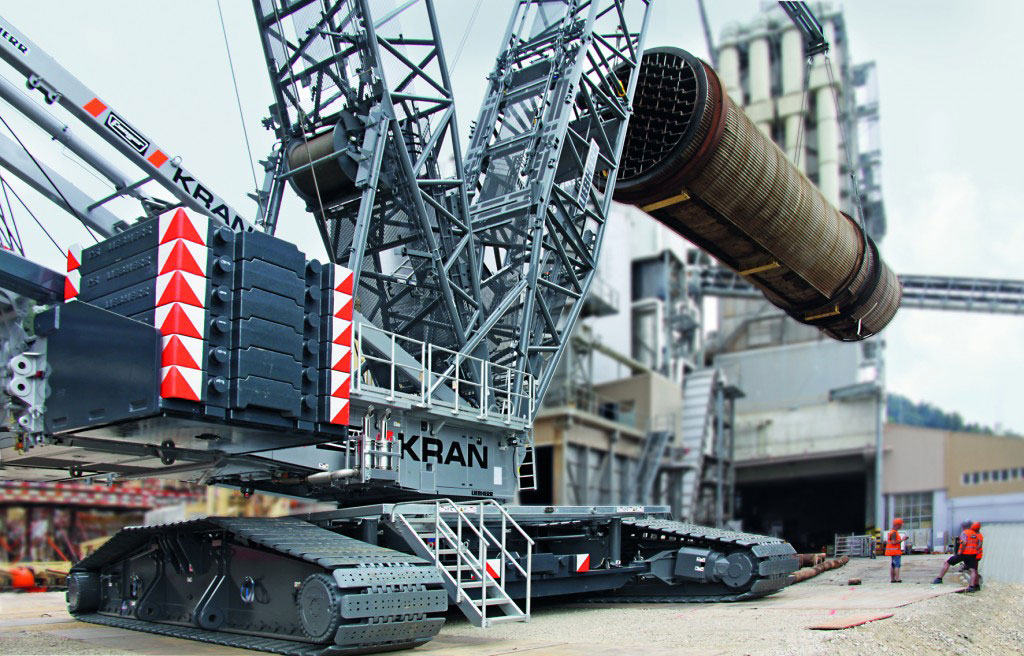 Pictures: Switzerland’s largest crawler crane in action this past weekend