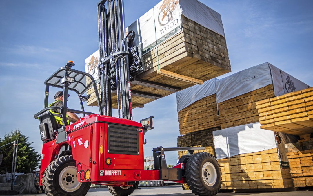 Hiab introduces MOFFETT M4NX truck mounted forklift – the next gen based off the classic M4 model