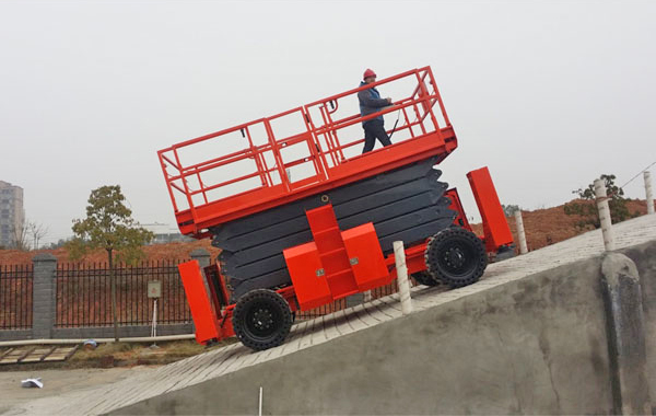 Sinoboom GTJZ1623D Diesel Powered Scissor Lift to Be Launched Soon