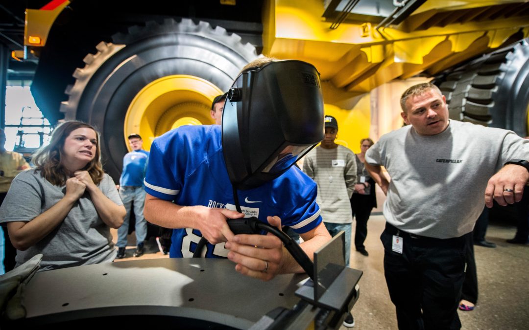 Caterpillar encourages students to explore manufacturing options