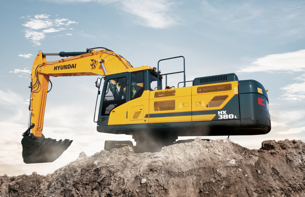 HYUNDAI HEAVY INDUSTRIES FILL THE GAP WITH NEW HX380 L CRAWLER EXCAVATOR