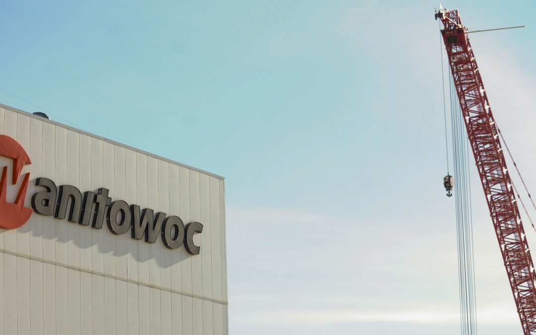 Manitowoc turns to cost-cutting amid weak quarter
