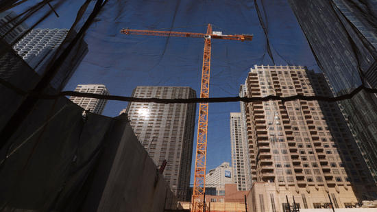 Number of tower cranes at work in Chicago hits 8-year high