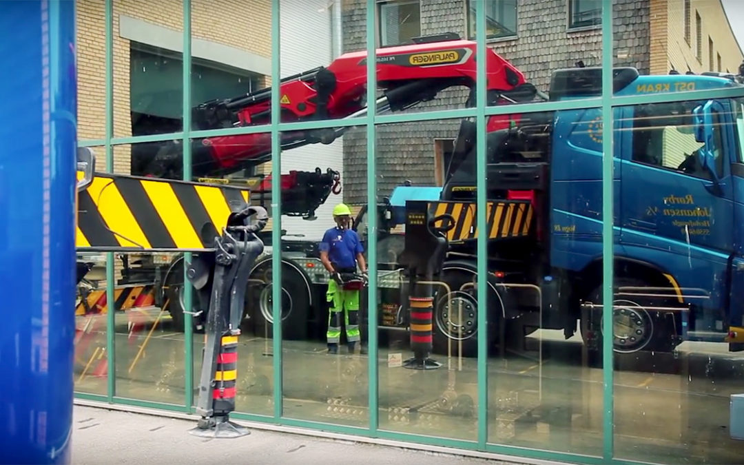 An Official Palfinger Heavy Duty Loader Cranes Video