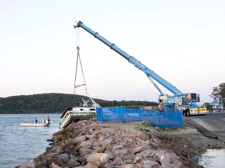 Wheeler Cranes salvages trawler moored north of Sydney with a Liebherr LTM 1250-6.1