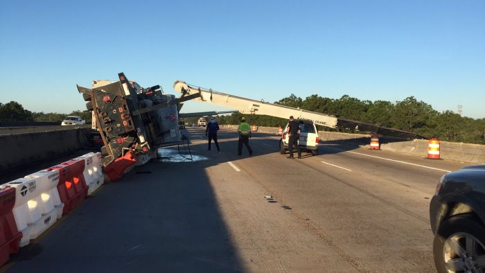 National 600E2 Boomtruck Crane tips over in Gulfport Mississippi, blocking three lanes of traffic