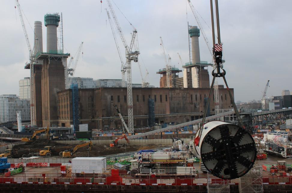 Weldex lowers tunneling giants Helen and Amy with 750-ton Heavy Lift Crawler Crane