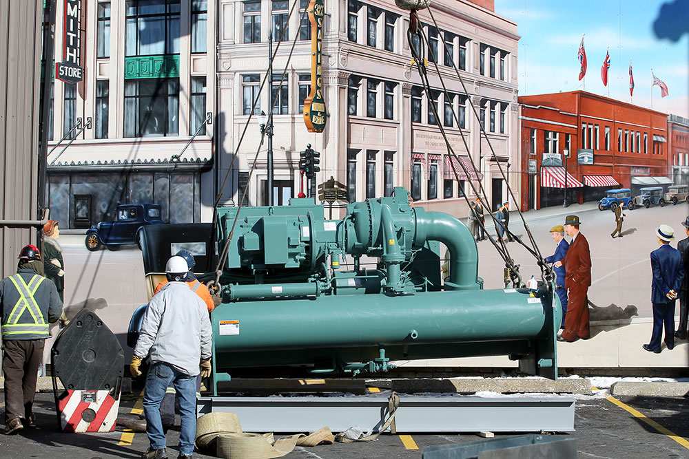 Moir Crane Service lifts16,500-pound chiller with 200-ton All Terrain Crane
