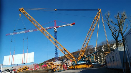 A Demag CC 2500-1 SSL rented from Sarens works to install new feature at one of the largest public aquariums in Europe