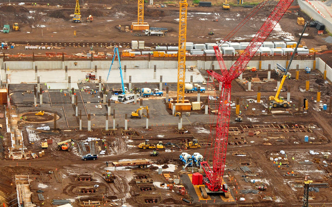 Manitowoc MLC300 crawler crane maximizing efficiency  on $331M construction project in Hawaii
