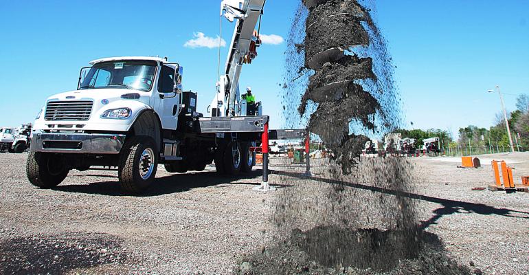 Hydraulics Power New Digger Derricks from Elliott to Higher Levels