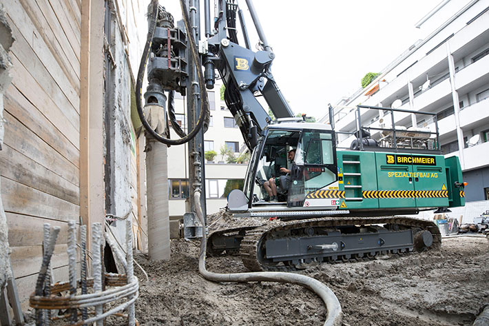 New Piling and Drilling Rig model LRB 16 from Liebherr