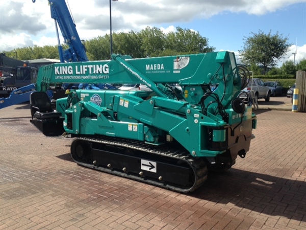 King Lifting takes delivery of Maeda MC405CRM(E) mini crawler tracked crane