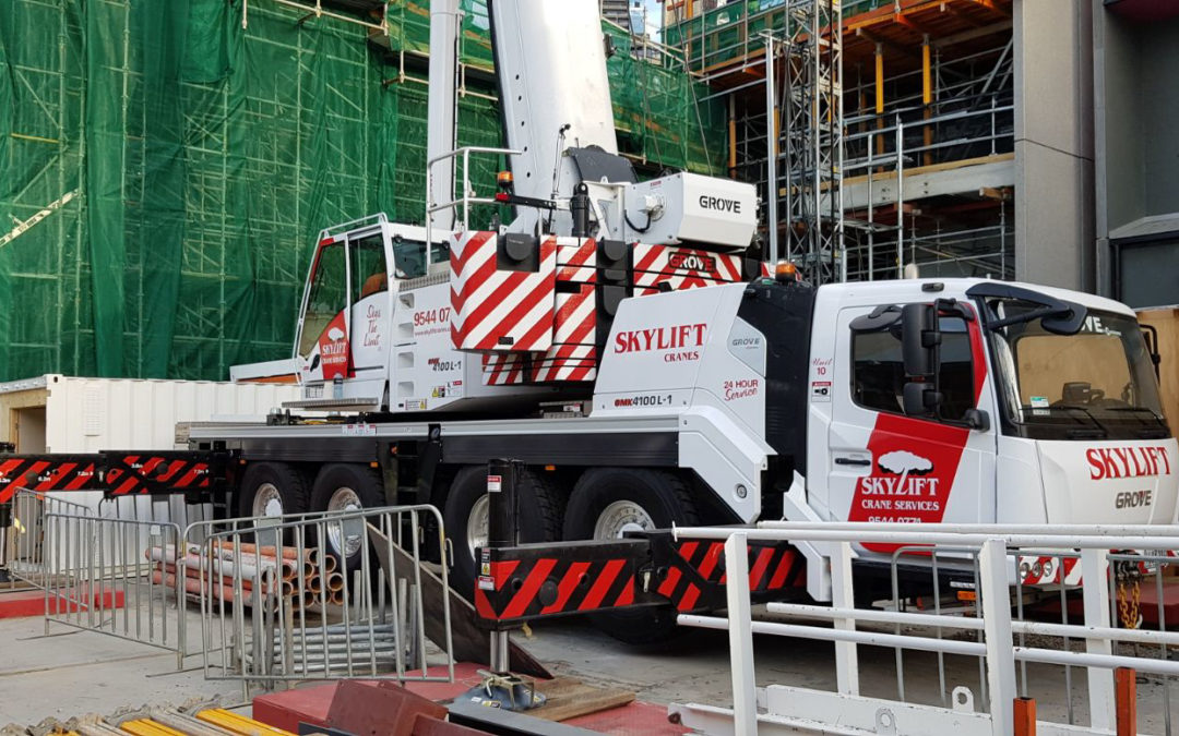 The Compact Grove GMK4100L-1 All Terrain Crane handles tight jobsite in Melbourne