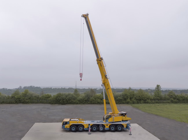 Scholpp Kran & Transport ordered three Demag AT Cranes, a AC 300-6, AC 700-9 and AC 220-5