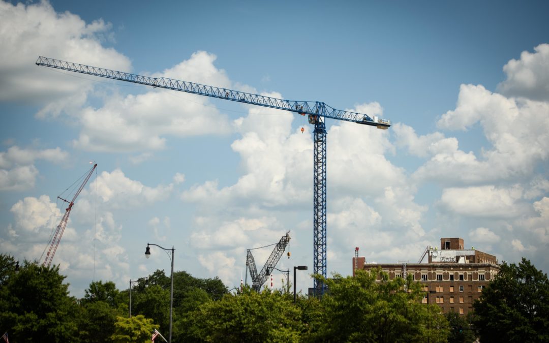 Bryant Industrial Crane & Rigging helps erect Flat Top Tower Crane in North Carolina