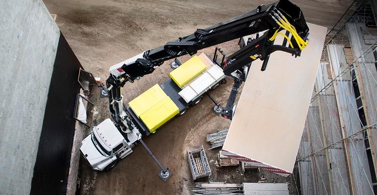 IMT enhances hydraulic loader crane lineup