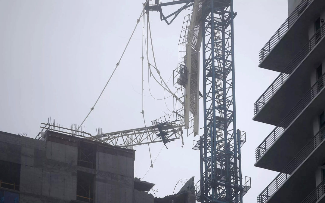 Tower Cranes versus Hurricanes