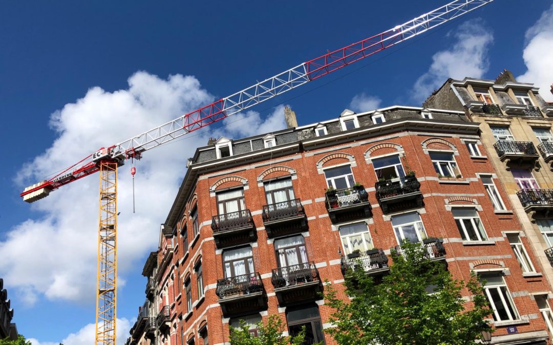 Van Der Spek leases a Liebherr 110 EC-B 6 FR.tronic Flat Top Tower Crane to BAJART